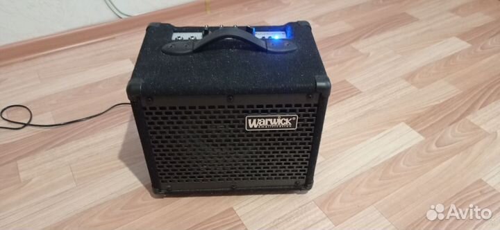 Басовый комбоусилитель Warwick BC 10