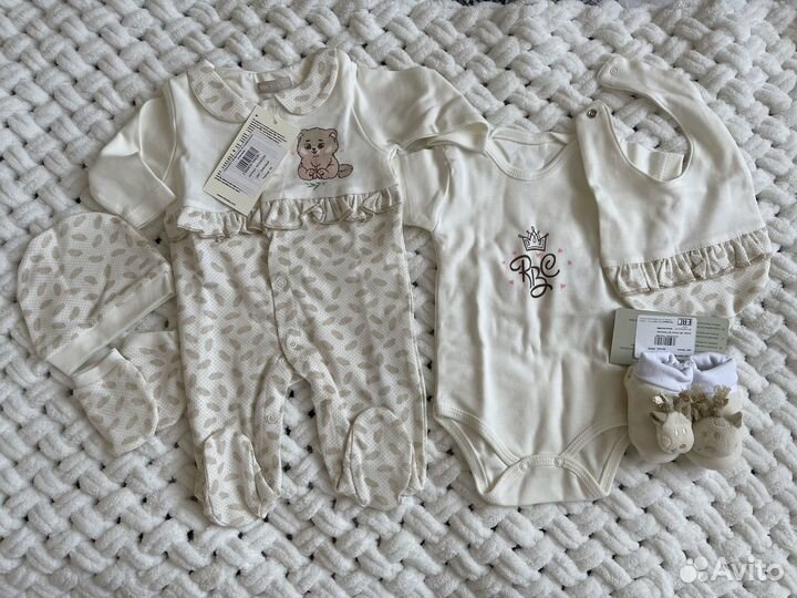 Комплект на выписку для девочки новый 56 р-р