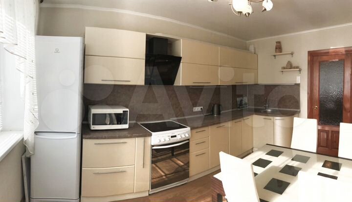 2-к. квартира, 56 м², 4/9 эт.
