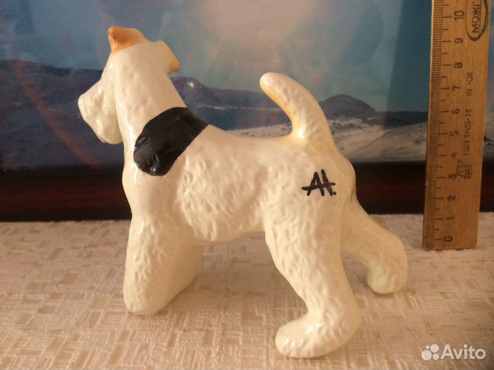 Фарфоровые статуэтки собака Фокстерьер