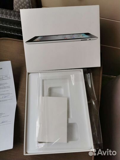 Коробка и чеки от iPad 2