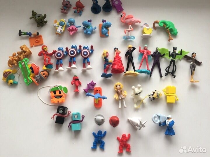 Игрушки из киндера пакетом