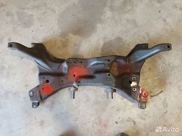 Подрамник lancer 9 Outlander 1