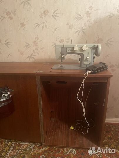 Швейная машина Чайка III