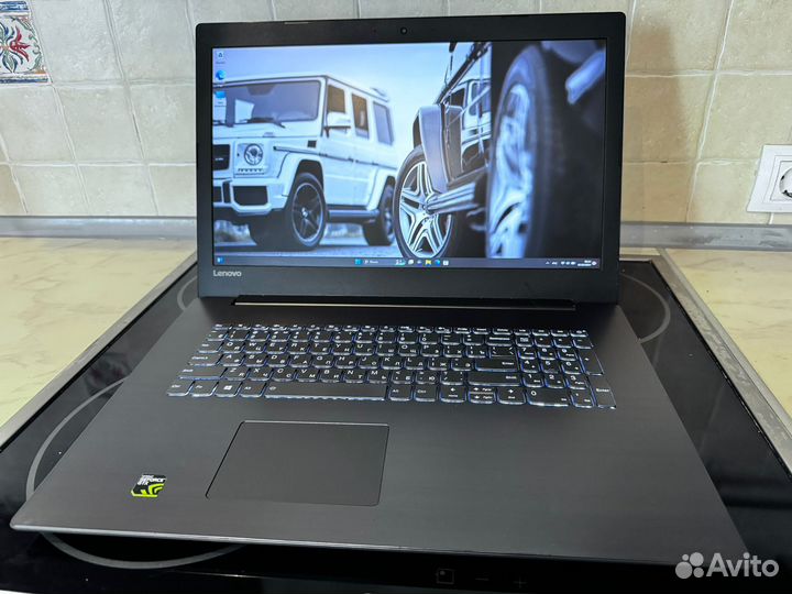 Lenovo 17.3 дюйма i7-8850H/GTX 1050/12 Gb/6 ядер