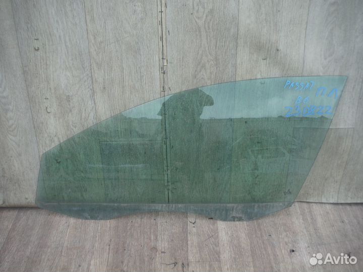 Стекло двери передней левой Volkswagen Passat B6