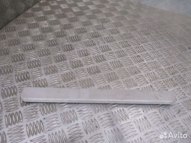 Накладка Iveco 504009657