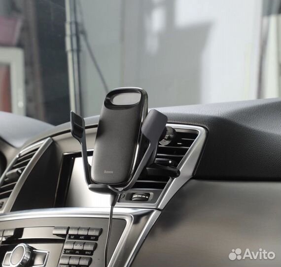 Держатель для телефона в машину