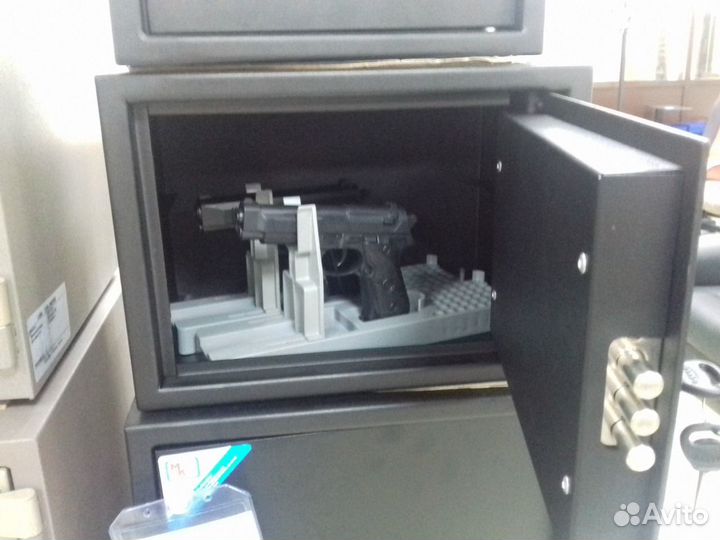 Шкаф мебельный пистолетный