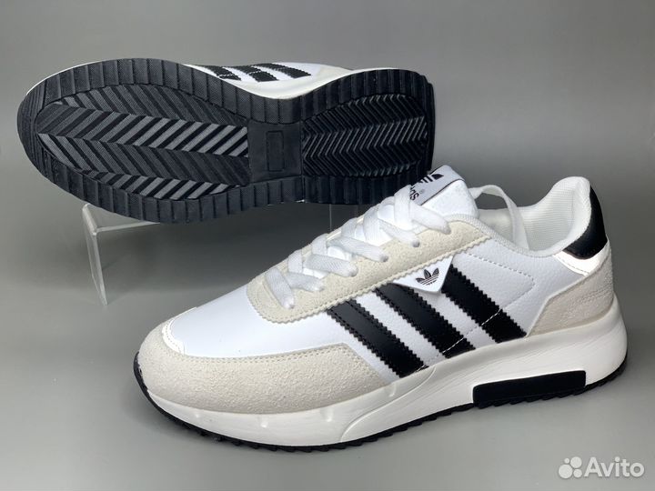 Кроссовки осенние мужские Adidas 43 размер 27 см