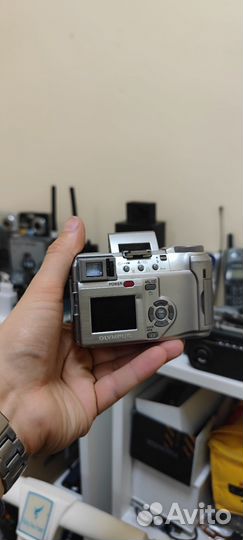 Компактный фотоаппарат olympus C750 ultra zoom