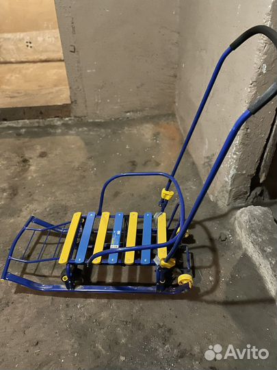 Детские санки на колесах