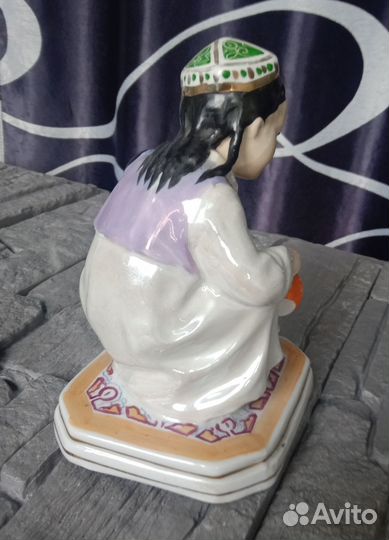 Статуэтка фарфор Маленькая хозяйка Дулево
