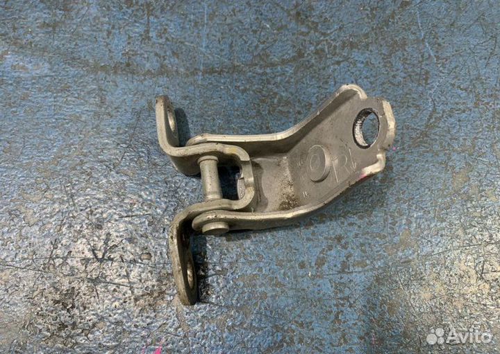 Петля двери Honda Accord 7 CL