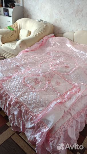 Покрывало на кровать новое
