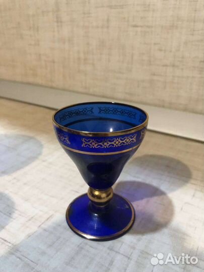 Посуда,графин с рюмками и бокалами Богемия