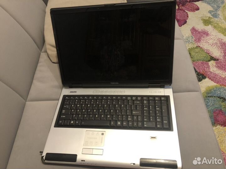Ноутбук toshiba