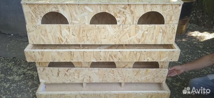 Куриные гнезда с яйцесборником