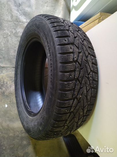 Nokian Tyres Hakkapeliitta 7 215/65 R16