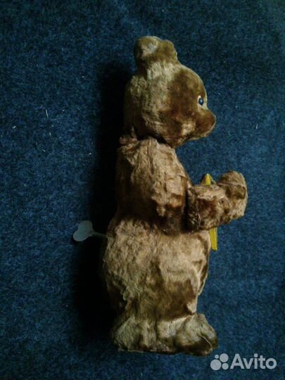 Медведь заводной с балалайкой СССР с ключем видео