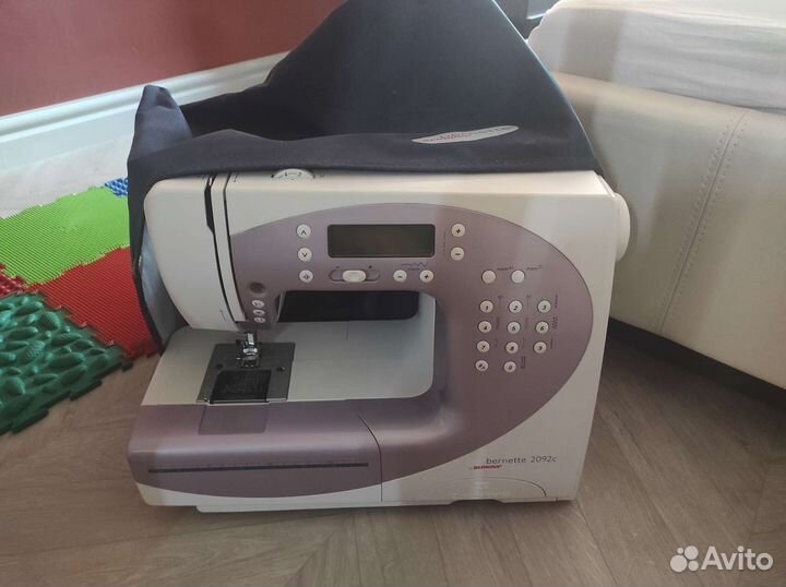 Швейная машинка Bernina Bernette 2092c