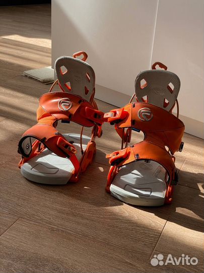 Крепления для сноуборда Flow