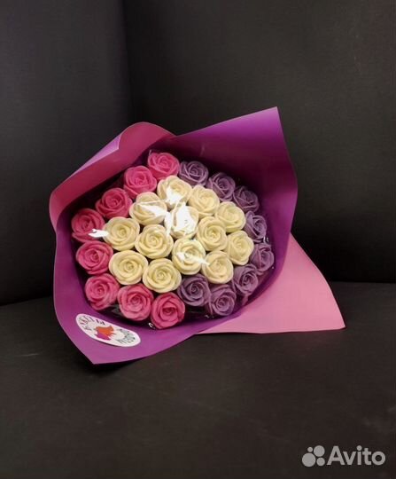 Букет - 29 Роз из Белого Шоколада