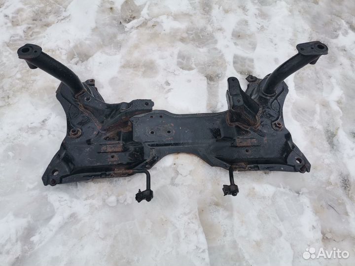 Подрамник передний Suzuki SX4 2009г