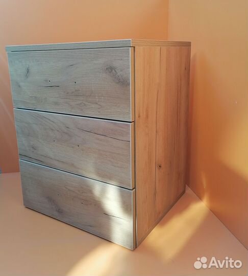 Тумба офисная на колесиках