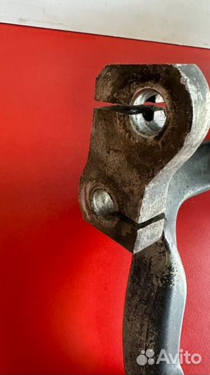 Кулак поворотный передний правый Audi A6 C6 AUK