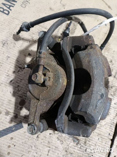 Суппорт передний Nissan Qashqai Dualis NJ10