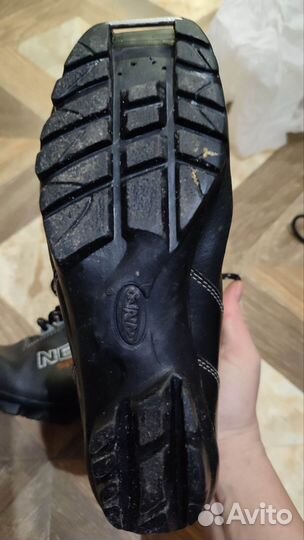 Ботинки лыжные