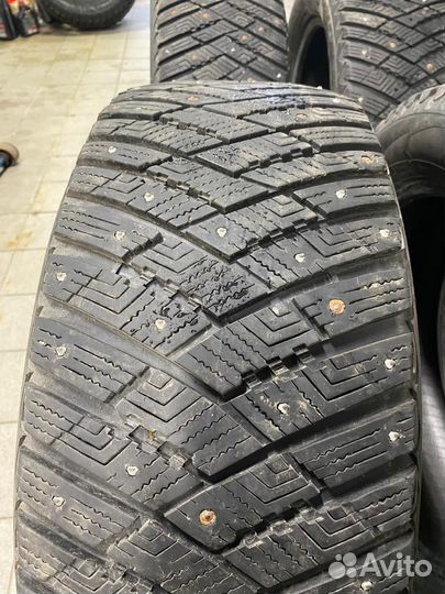 Goodyear UltraGrip Ice Arctic SUV 255/55 R19 111T
