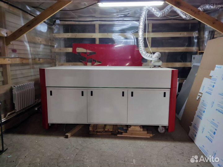 Линия по производству букв из жидкого акрила