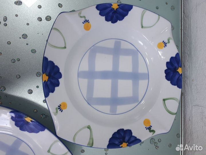 Менажница с тарелками