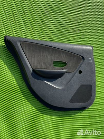 Задняя левая обшивка ниссан almera g15