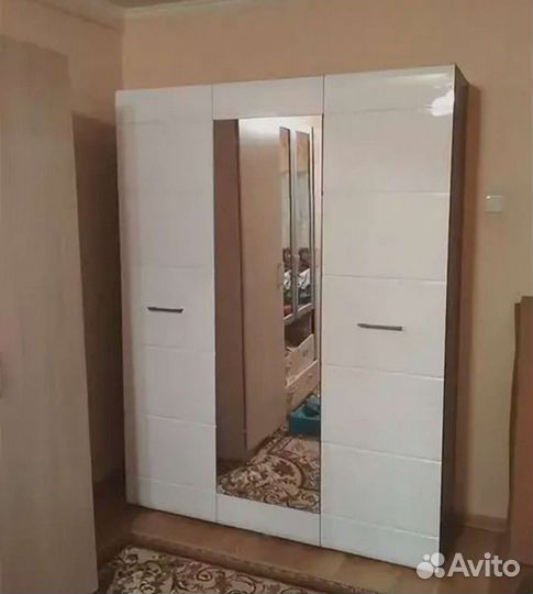 Шкаф Ненси с зеркалом