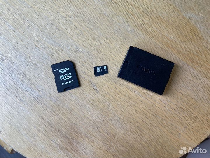 Зеркальный фотоаппарат Canon eos 1100d