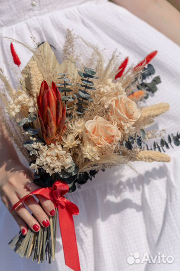 Свадебный букет из сухоцветов в стиле бохо