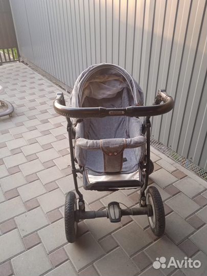 Коляска прогулочная