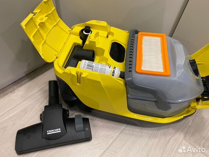 Пылесос Karcher с аквафильтром DS 6