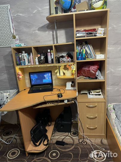 Компьютерный стол