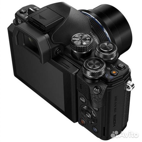 Olympus OM-D E-M10 Mark IV Kit 14-42 EZ Black