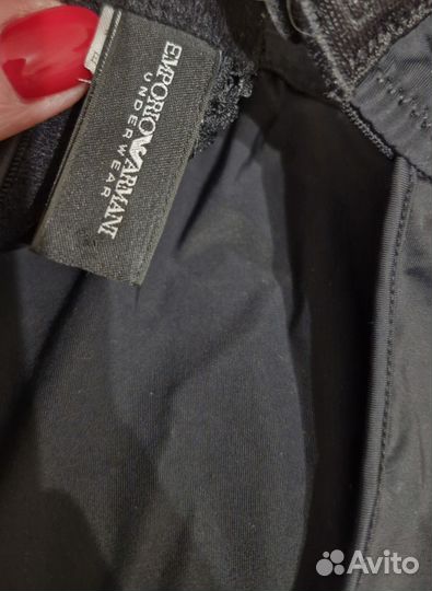 Бюстгалтер armani