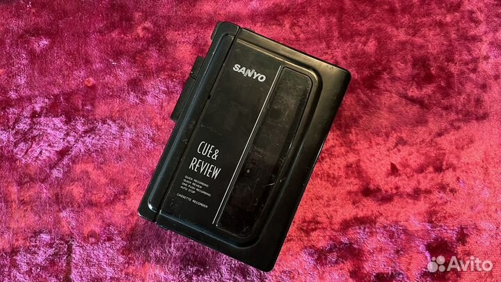 Кассетный плеер sanyo M-1018