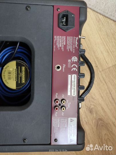 Гитарный комбик behringer