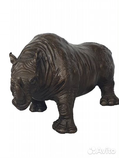 Носорог бронзовый