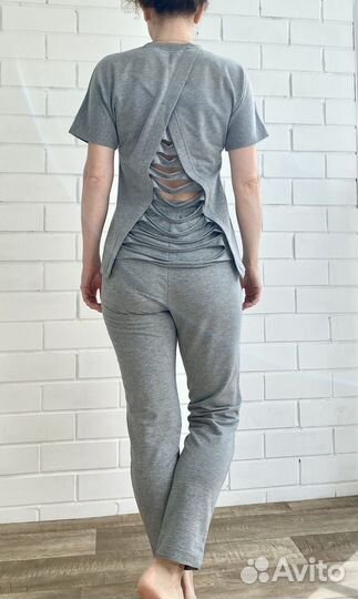 Костюм женский