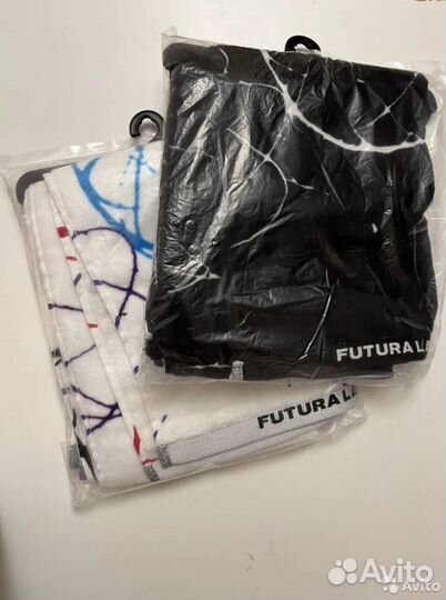 Полотенце Futura Laboratories x Uniqlo 2 цвета