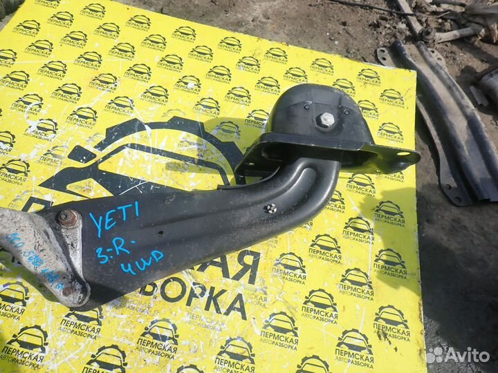 Кулак поворотный задний правый Skoda Yeti 09-18